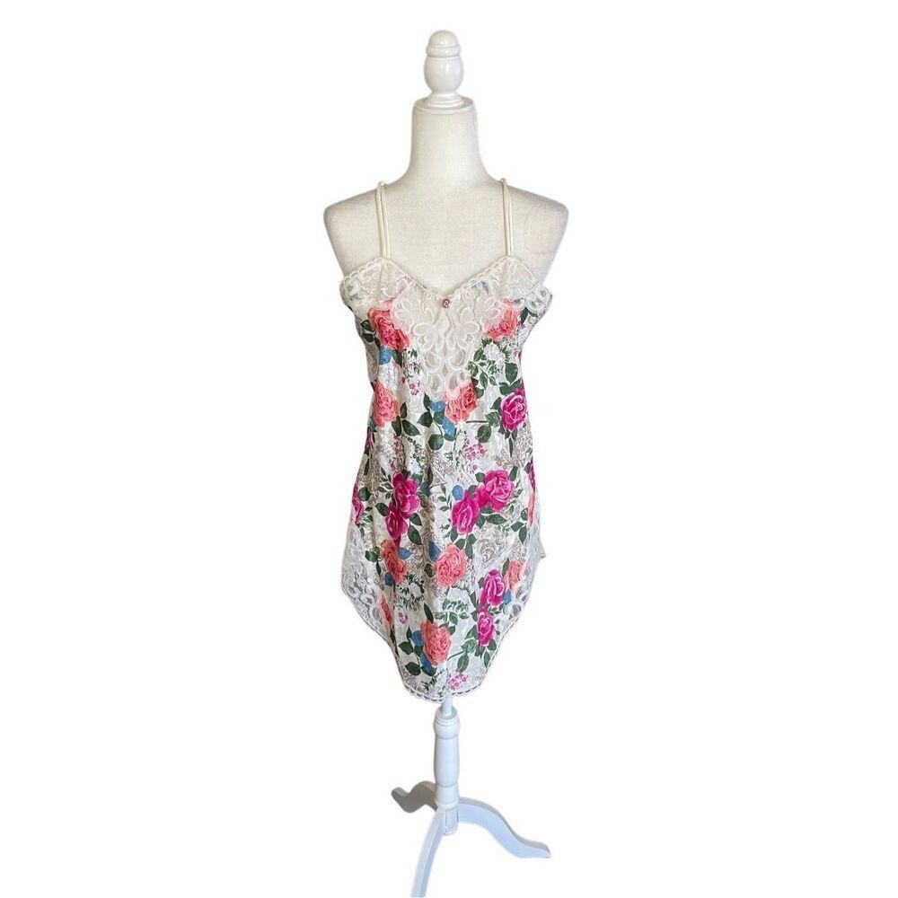 Cinema Etoile 90s Floral Lace‎ Lingerie Slip – Size Small